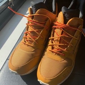 Men's Asics Gel Lyte Mountain in Tan